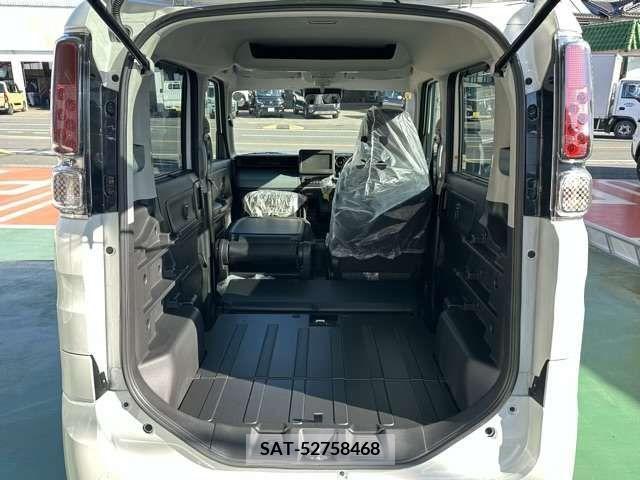 Suzuki SPACIA 2022-08 212557-16