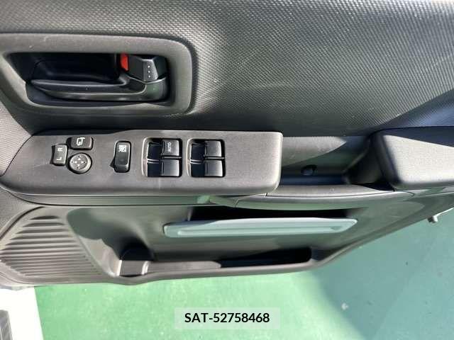 Suzuki SPACIA 2022-08 212557-19