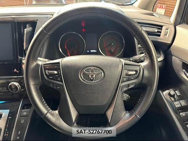 Toyota VELLFIRE 2018-06 209257-12