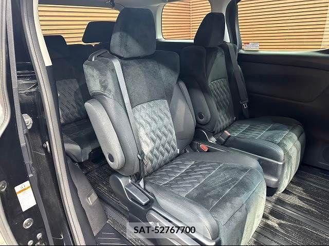 Toyota VELLFIRE 2018-06 209257-8