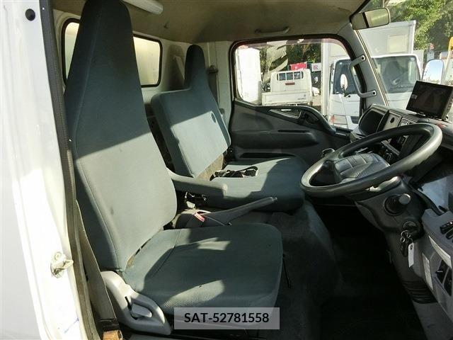 Mitsubishi CANTER 2015-03 302649-19