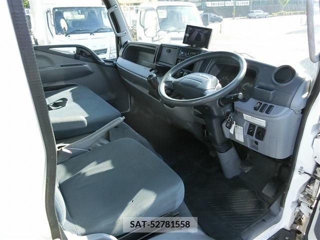 Mitsubishi CANTER 2015-03 302649-18