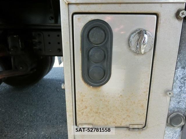 Mitsubishi CANTER 2015-03 302649-17