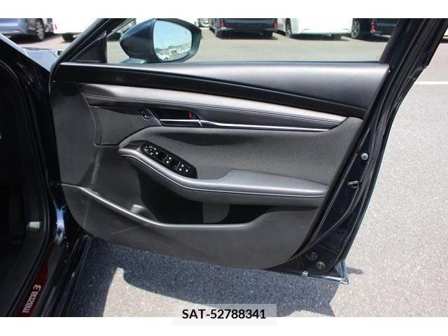 Mazda MAZDA3 2019-09 244736-12