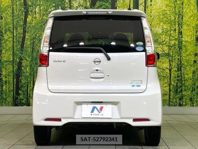 Nissan DAYZ 2015-06 333995-15