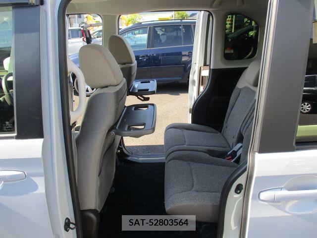 Honda N BOX 2023-03 377923-5