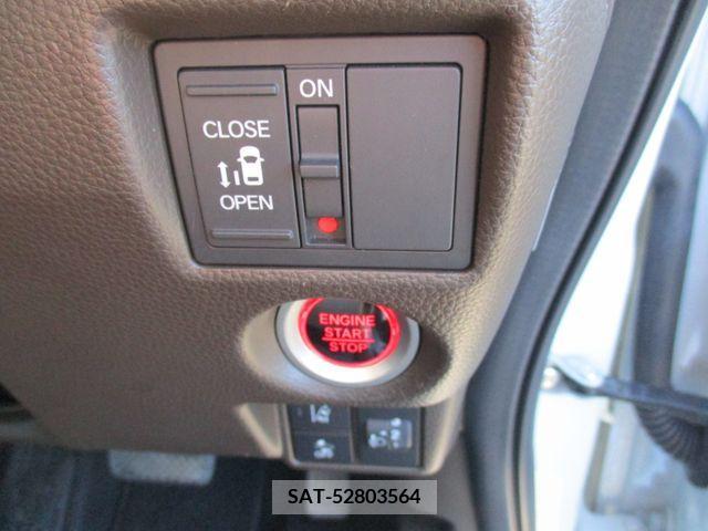 Honda N BOX 2023-03 377923-9