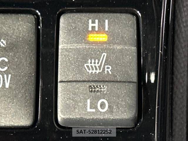 Toyota ESQUIRE 2017-08 377271-7