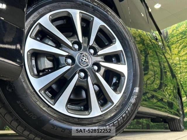Toyota ESQUIRE 2017-08 377271-14