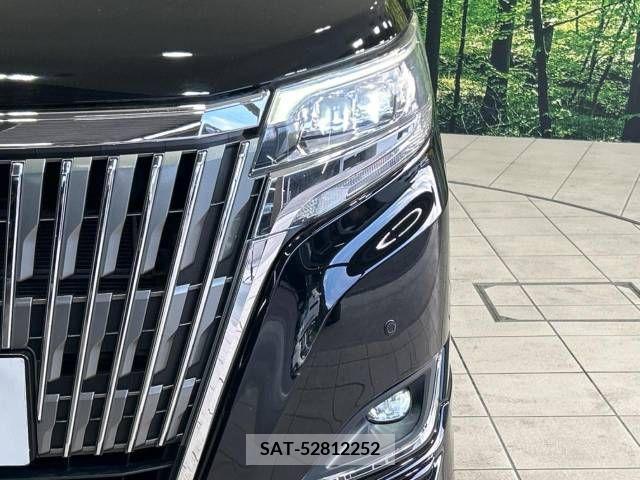Toyota ESQUIRE 2017-08 377271-13