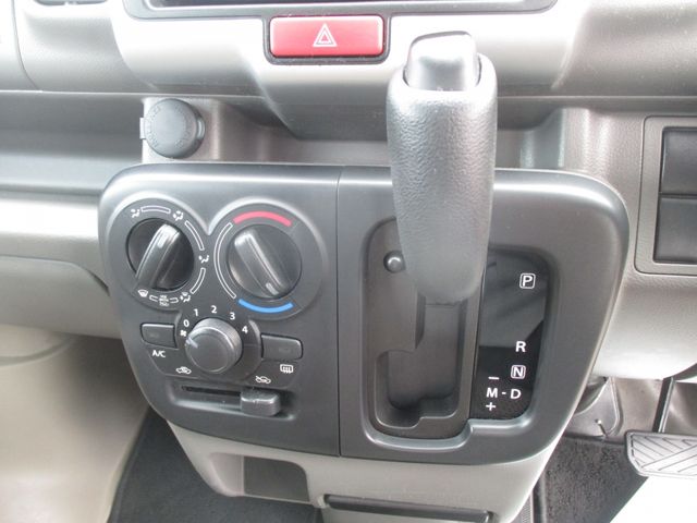 Nissan CLIPPER 2017-08 10480-21
