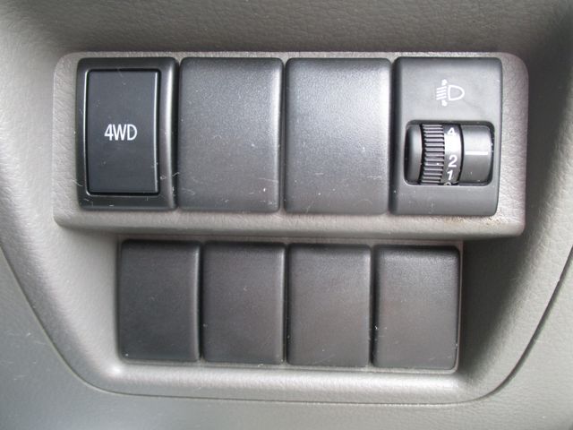 Nissan CLIPPER 2017-08 10480-25