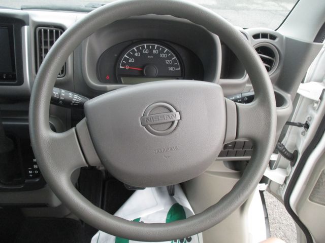 Nissan CLIPPER 2017-08 10480-18