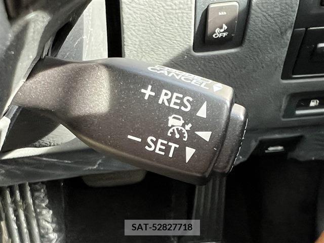 Lexus LS 2013-04 206598-11