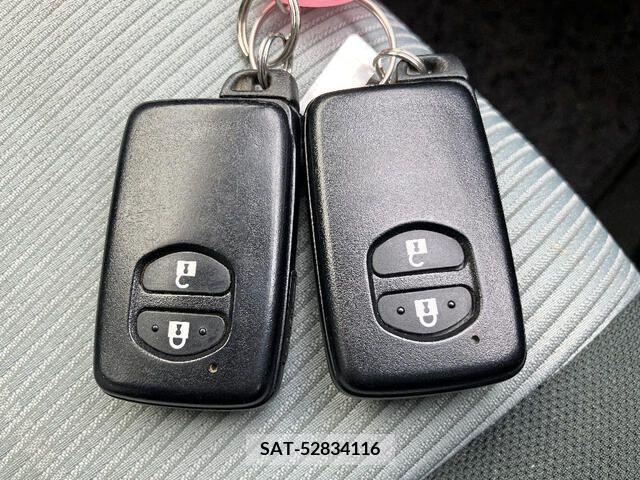 Toyota AQUA 2014-08 260358-18