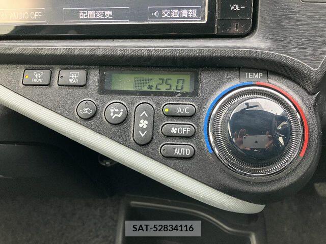 Toyota AQUA 2014-08 260358-12