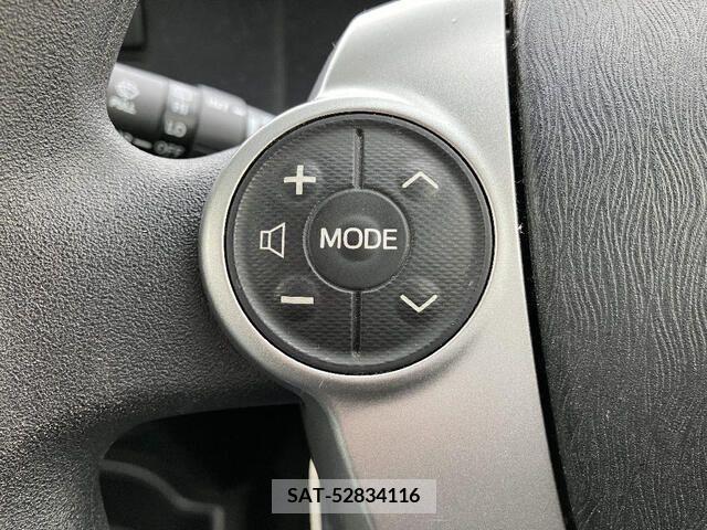 Toyota AQUA 2014-08 260358-10