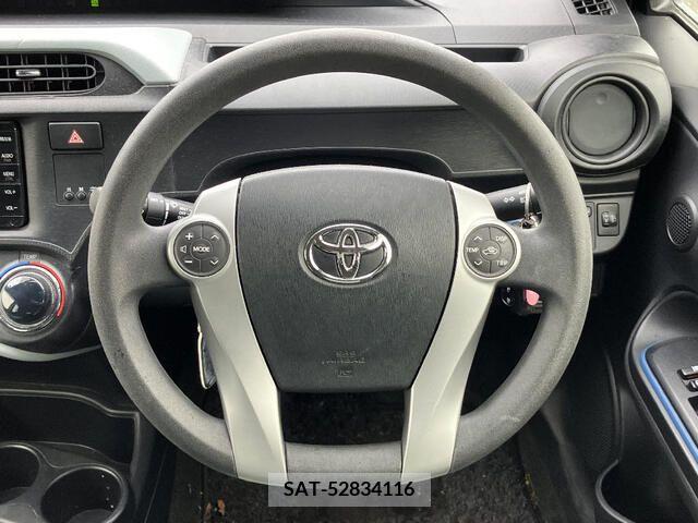 Toyota AQUA 2014-08 260358-9