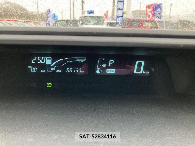 Toyota AQUA 2014-08 260358-8