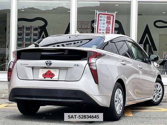 Toyota PRIUS 2016-07 350988-2