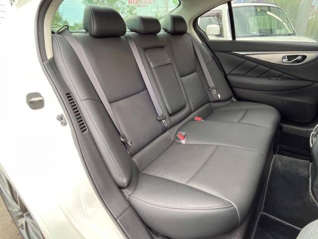 Nissan SKYLINE 2014-08 196273-9