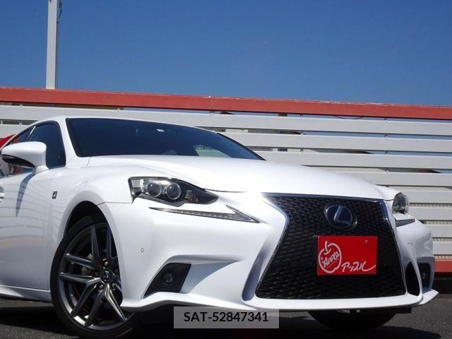 Lexus IS 2013-11 297915-11