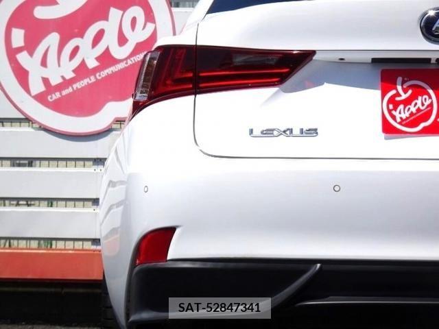Lexus IS 2013-11 297915-14