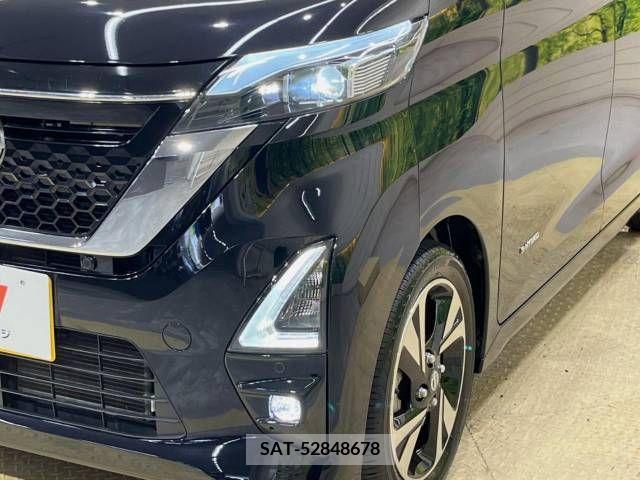 Nissan ROOX 2020-04 354723-12
