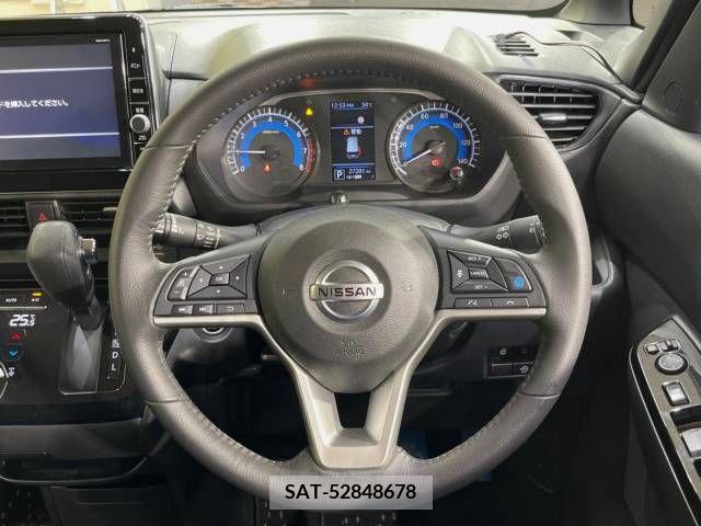Nissan ROOX 2020-04 354723-11