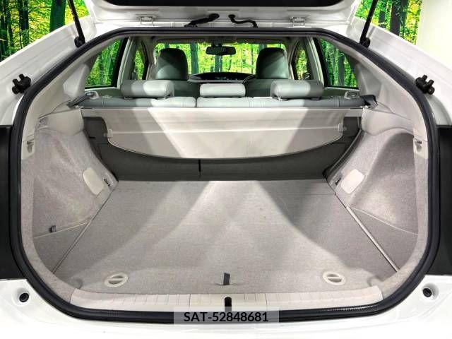 Toyota PRIUS 2015-04 386328-10