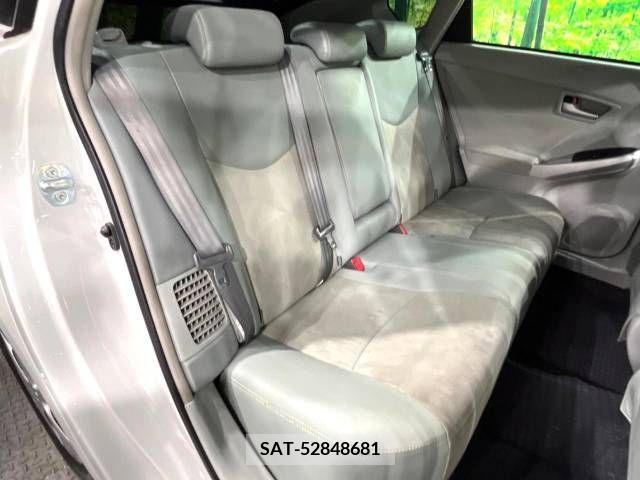 Toyota PRIUS 2015-04 386328-9