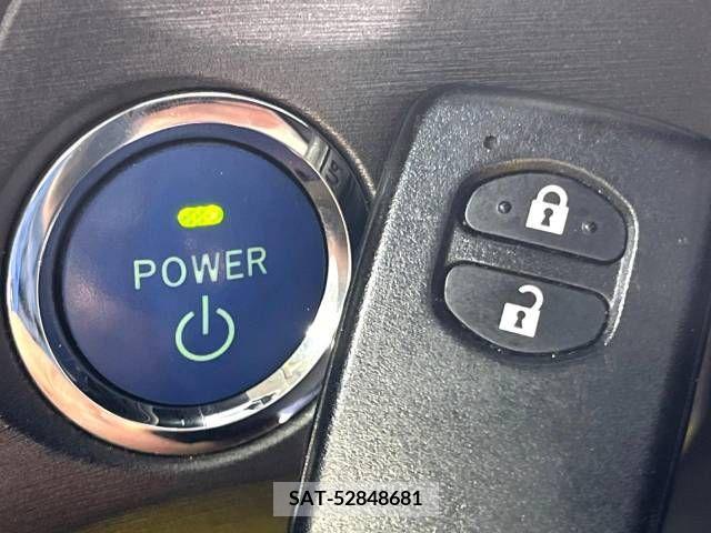 Toyota PRIUS 2015-04 386328-7