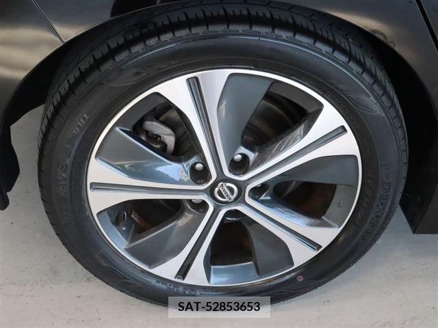 Nissan LEAF 2020-06 297888-8