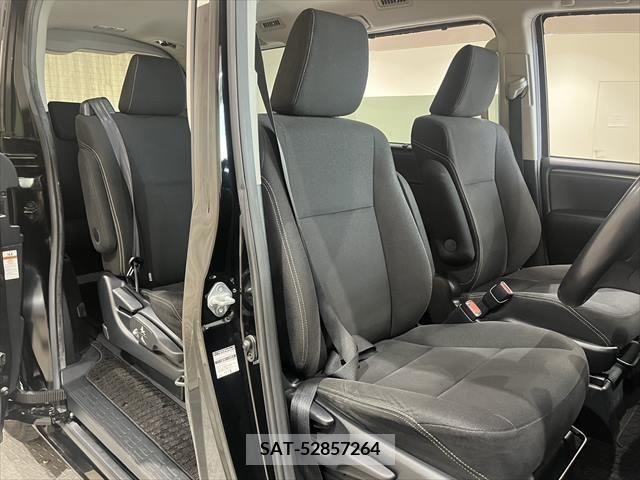 Toyota ESQUIRE 2015-11 321464-7