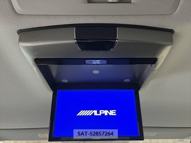 Toyota ESQUIRE 2015-11 321464-5
