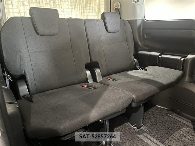 Toyota ESQUIRE 2015-11 321464-9