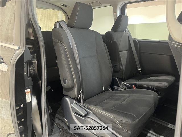 Toyota ESQUIRE 2015-11 321464-8