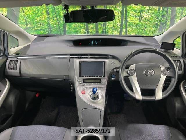 Toyota PRIUS 2012-01 322002-2