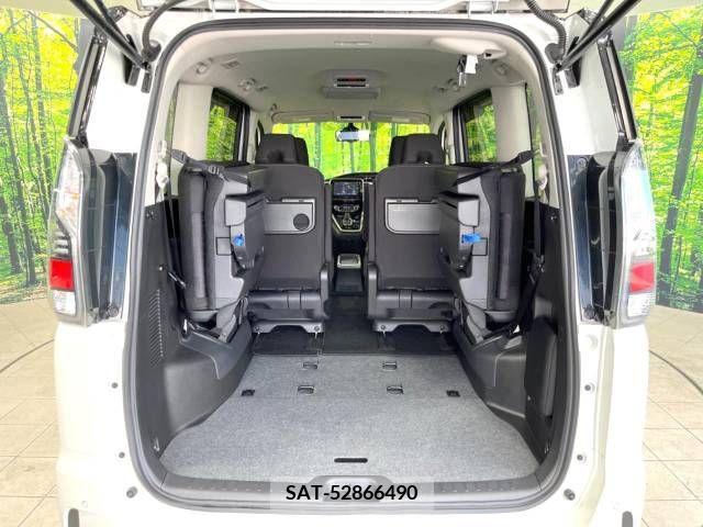 Nissan SERENA 2018-09 324979-11