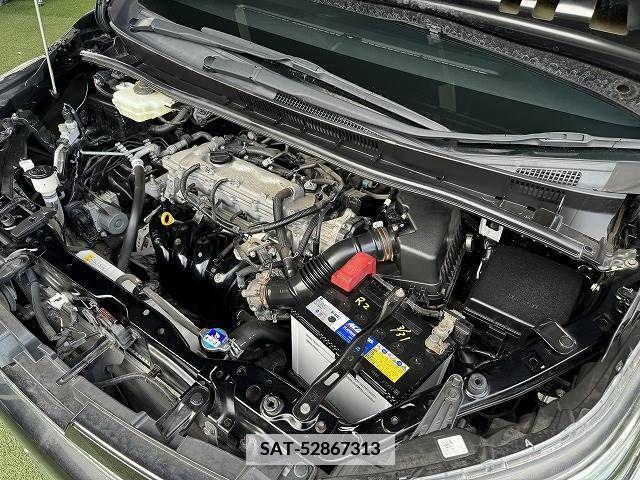 Toyota VOXY 2016-02 346311-19