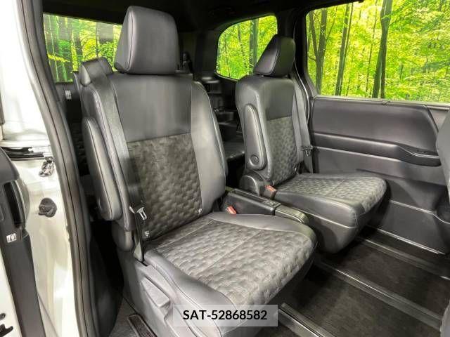 Toyota VOXY 2023-05 289247-8