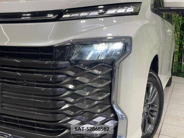 Toyota VOXY 2023-05 289247-12