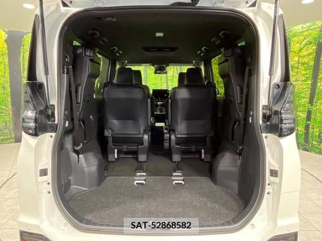 Toyota VOXY 2023-05 289247-10