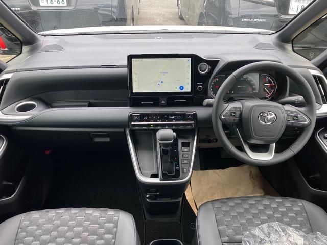Toyota VOXY 2023-07 5645-8
