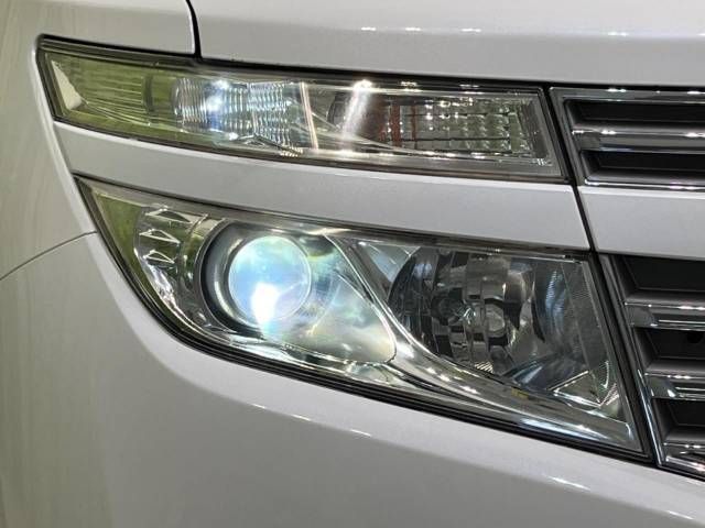 Nissan ELGRAND 2012-03 28331-12