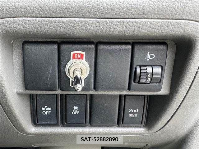 Suzuki EVERY 2018-04 268797-6