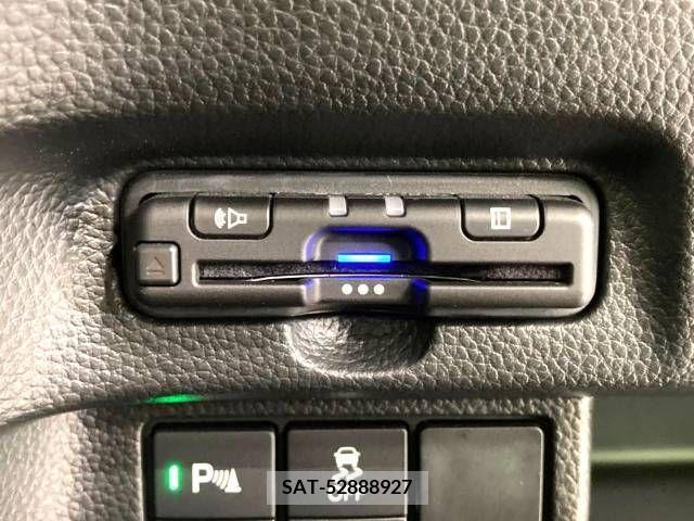 Honda N BOX CUSTOM 2021-10 217937-7