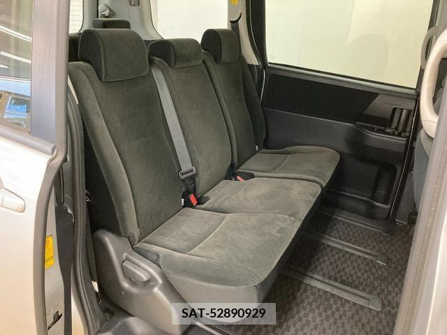Toyota NOAH 2011-03 365144-8
