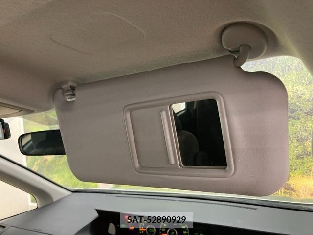 Toyota NOAH 2011-03 365144-5