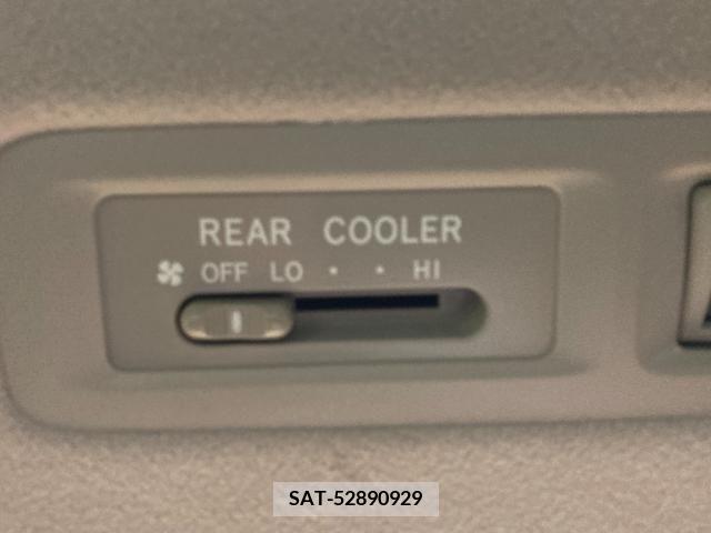 Toyota NOAH 2011-03 365144-4